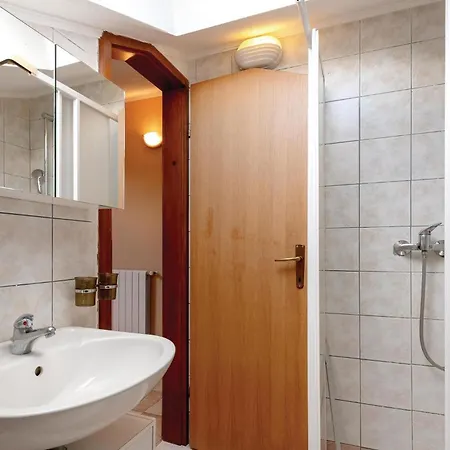 Awesome In With Kitchen Pula